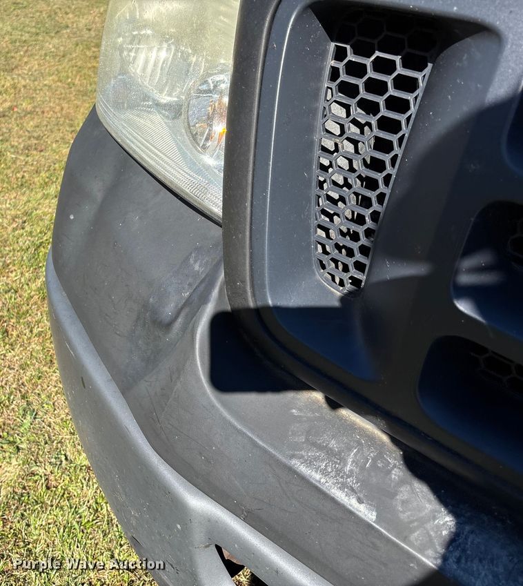 image for item EJ7682 2007 Ford F150 XL pickup truck