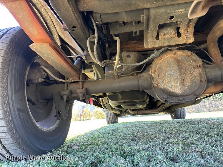 image for item EJ7682 2007 Ford F150 XL pickup truck