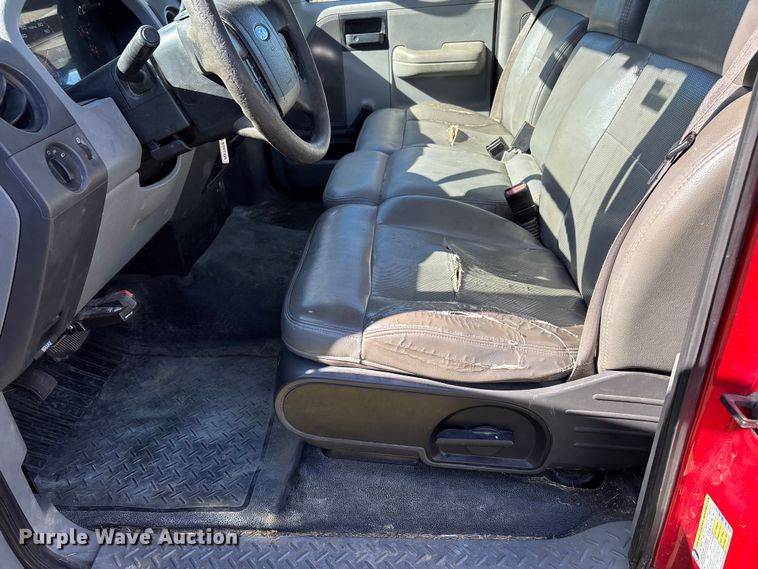 image for item EJ7682 2007 Ford F150 XL pickup truck