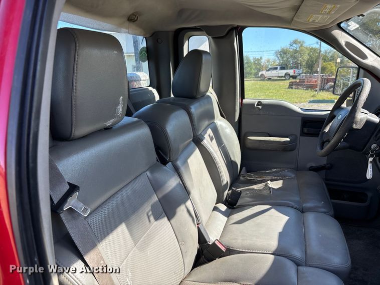 image for item EJ7682 2007 Ford F150 XL pickup truck