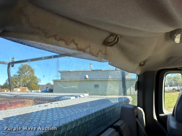 image for item EJ7682 2007 Ford F150 XL pickup truck