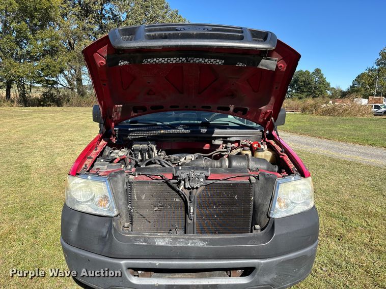 image for item EJ7682 2007 Ford F150 XL pickup truck