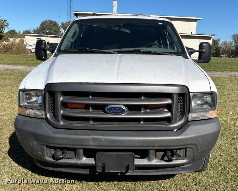 image for item EJ7683 2004 Ford F350 Super Duty XL Crew Cab pickup truck