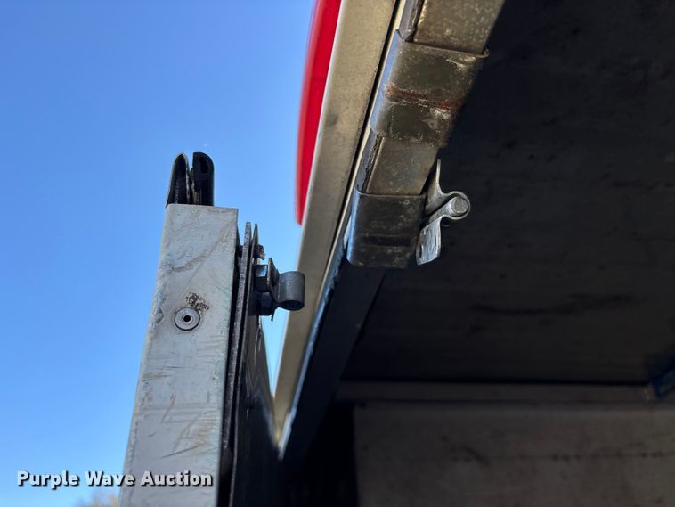 image for item EJ7683 2004 Ford F350 Super Duty XL Crew Cab pickup truck