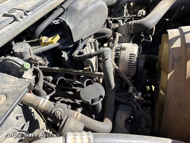 image for item EJ7683 2004 Ford F350 Super Duty XL Crew Cab pickup truck