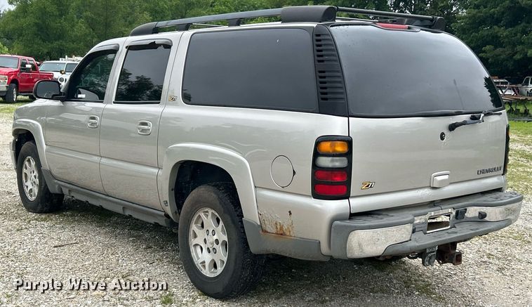 image for item EK8190 2004 Chevrolet Suburban Z71 SUV