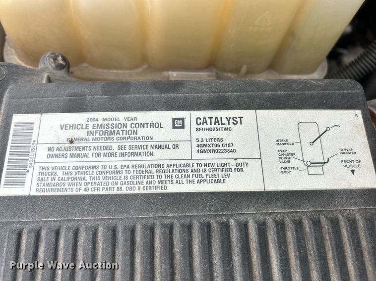 image for item EK8190 2004 Chevrolet Suburban Z71 SUV