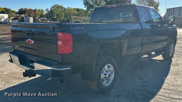 image for item EL0024 2019 Chevrolet Silverado 2500HD Double Cab pickup truck