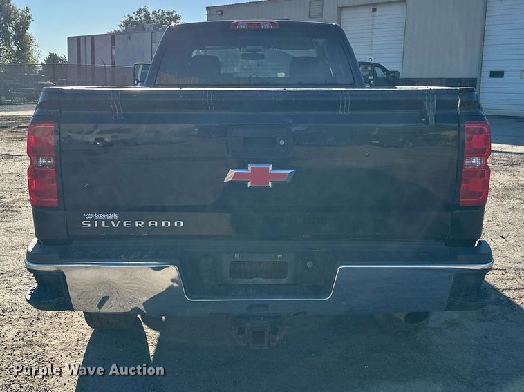 image for item EL0024 2019 Chevrolet Silverado 2500HD Double Cab pickup truck