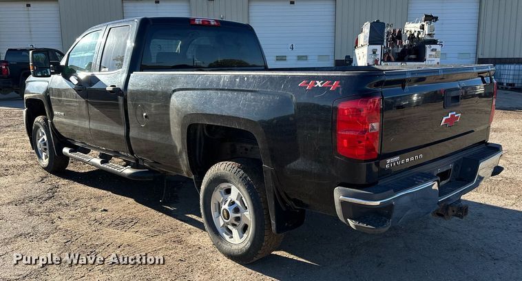 image for item EL0024 2019 Chevrolet Silverado 2500HD Double Cab pickup truck
