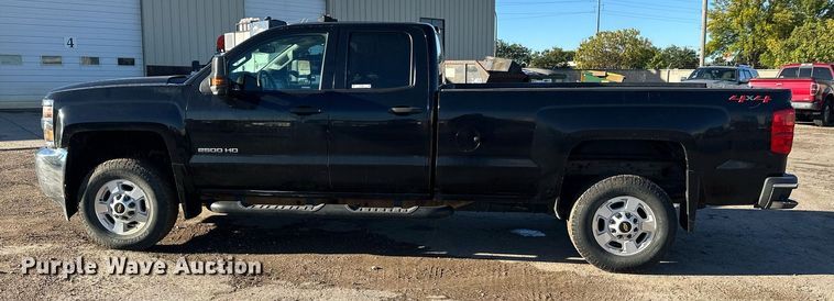 image for item EL0024 2019 Chevrolet Silverado 2500HD Double Cab pickup truck