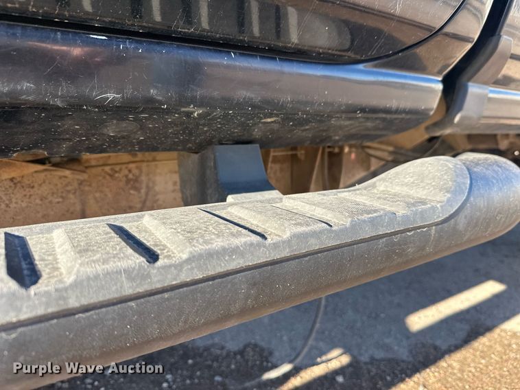 image for item EL0024 2019 Chevrolet Silverado 2500HD Double Cab pickup truck