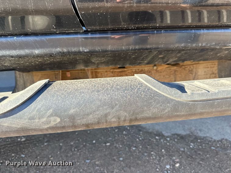 image for item EL0024 2019 Chevrolet Silverado 2500HD Double Cab pickup truck