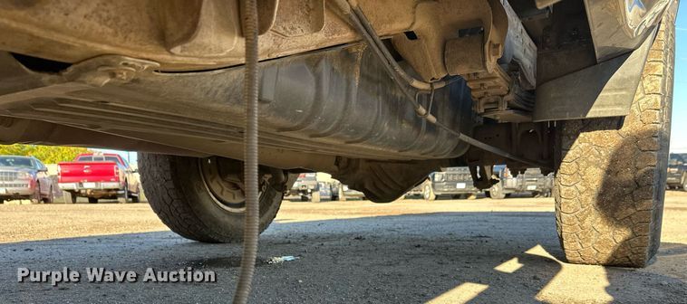 image for item EL0024 2019 Chevrolet Silverado 2500HD Double Cab pickup truck