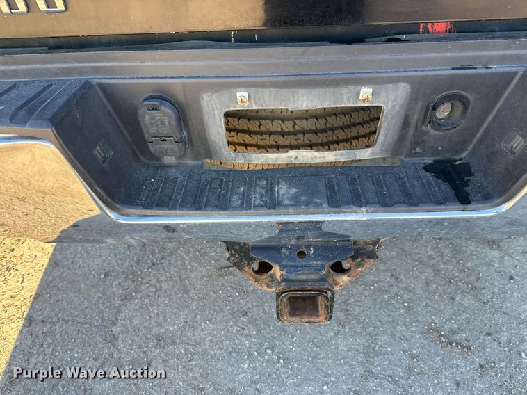 image for item EL0024 2019 Chevrolet Silverado 2500HD Double Cab pickup truck