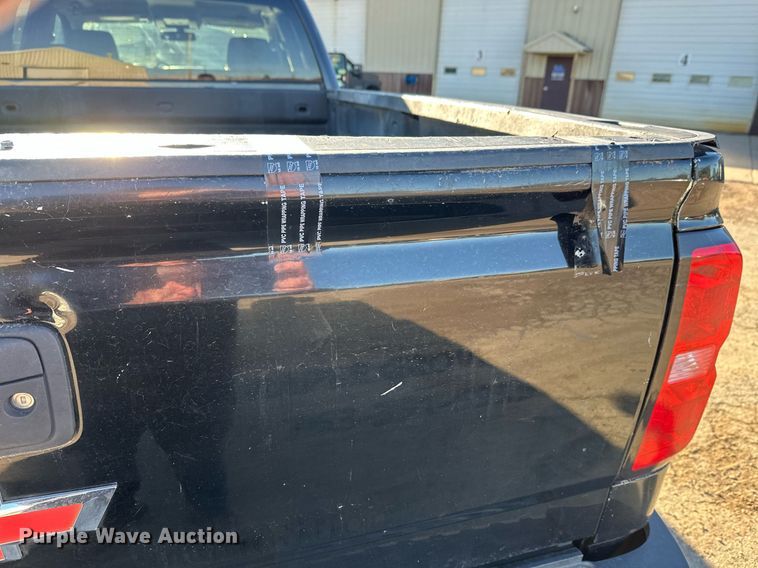 image for item EL0024 2019 Chevrolet Silverado 2500HD Double Cab pickup truck