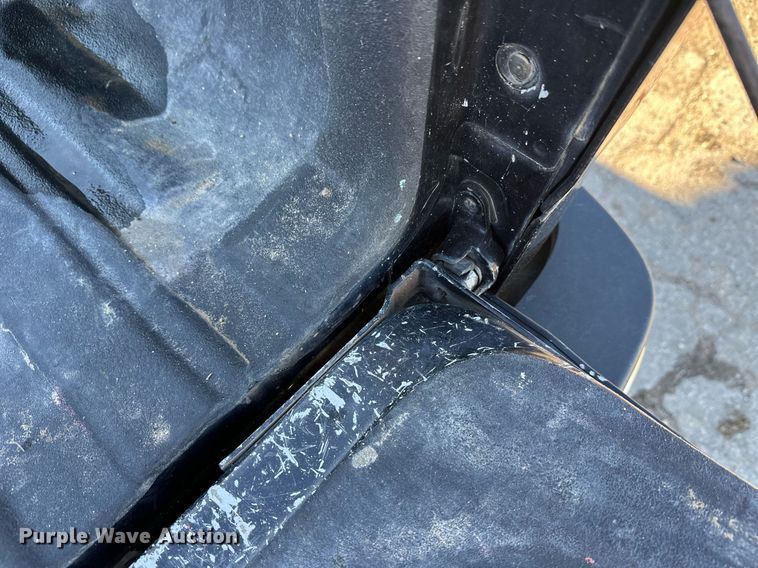 image for item EL0024 2019 Chevrolet Silverado 2500HD Double Cab pickup truck