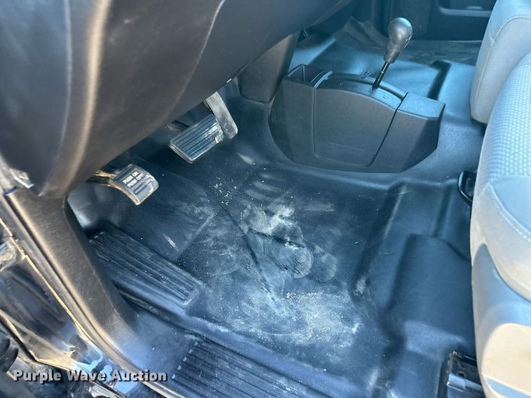 image for item EL0024 2019 Chevrolet Silverado 2500HD Double Cab pickup truck