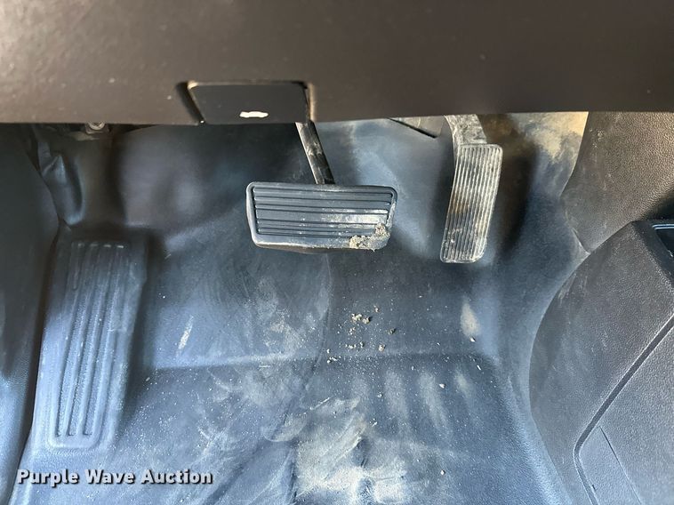 image for item EL0024 2019 Chevrolet Silverado 2500HD Double Cab pickup truck