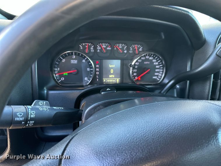 image for item EL0024 2019 Chevrolet Silverado 2500HD Double Cab pickup truck