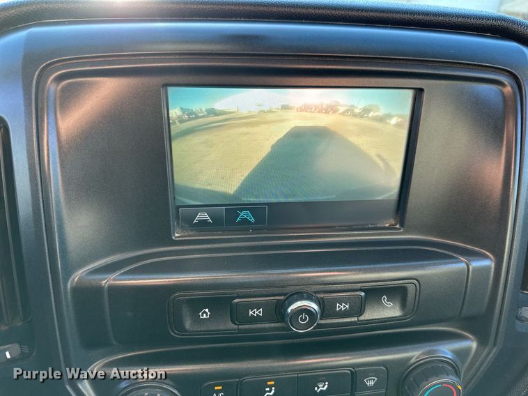 image for item EL0024 2019 Chevrolet Silverado 2500HD Double Cab pickup truck