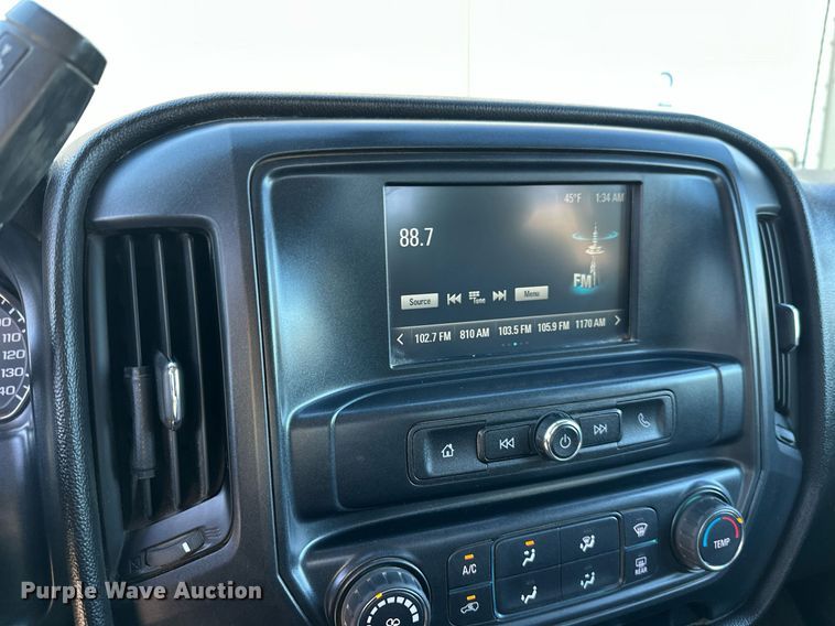 image for item EL0024 2019 Chevrolet Silverado 2500HD Double Cab pickup truck