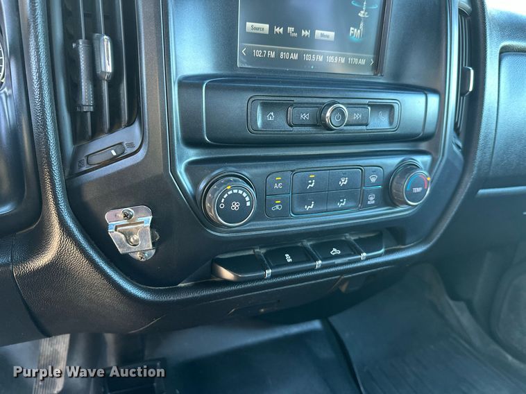 image for item EL0024 2019 Chevrolet Silverado 2500HD Double Cab pickup truck