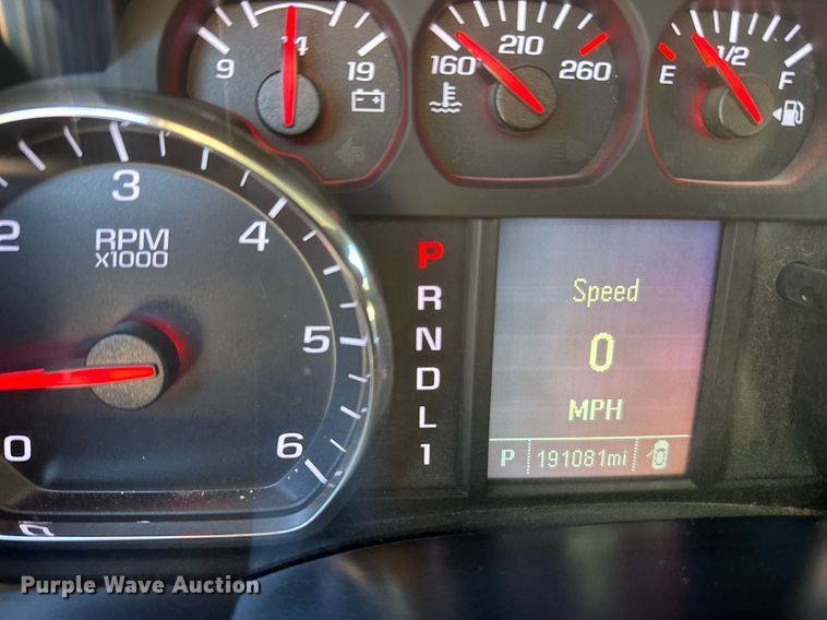 image for item EL0024 2019 Chevrolet Silverado 2500HD Double Cab pickup truck