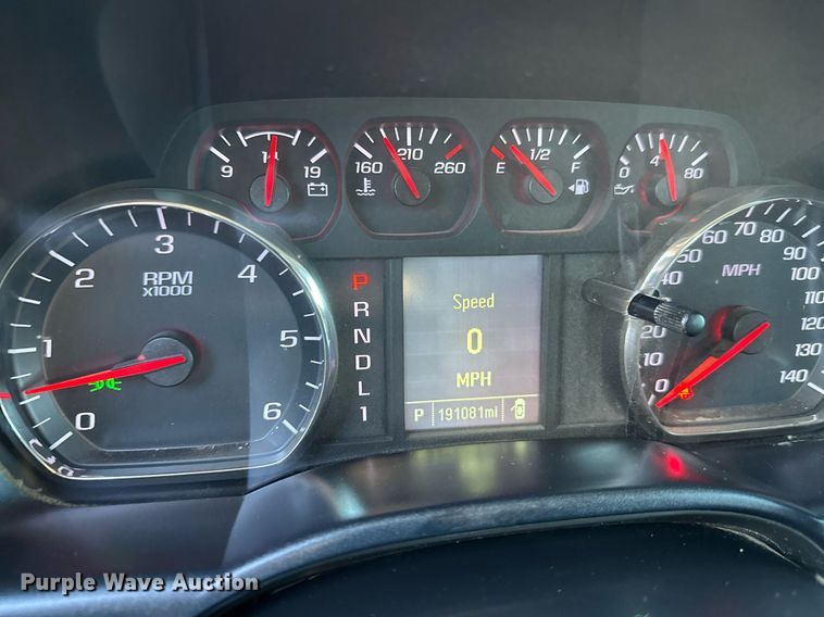 image for item EL0024 2019 Chevrolet Silverado 2500HD Double Cab pickup truck