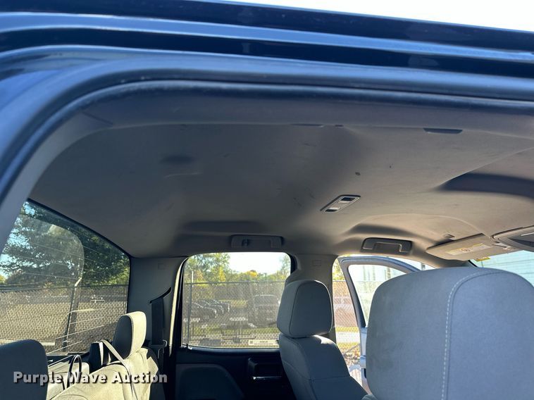 image for item EL0024 2019 Chevrolet Silverado 2500HD Double Cab pickup truck