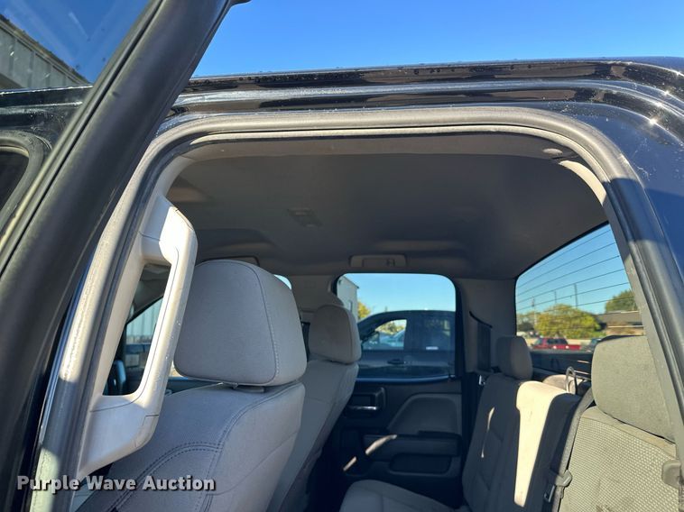 image for item EL0024 2019 Chevrolet Silverado 2500HD Double Cab pickup truck