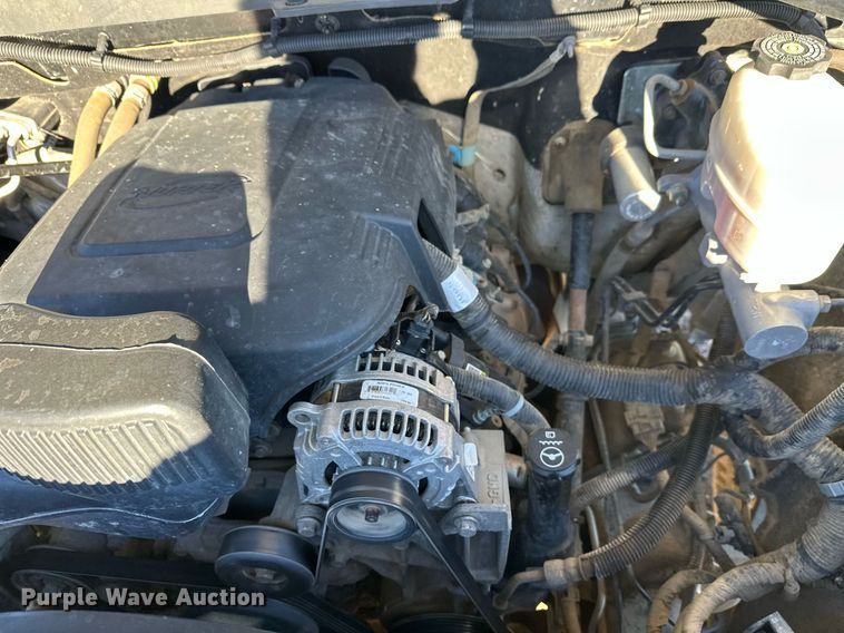 image for item EL0024 2019 Chevrolet Silverado 2500HD Double Cab pickup truck