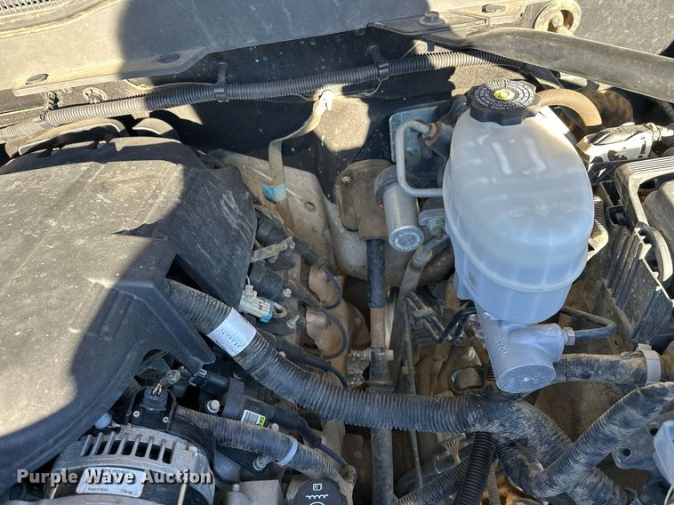 image for item EL0024 2019 Chevrolet Silverado 2500HD Double Cab pickup truck