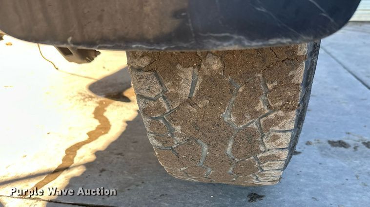 image for item EL0024 2019 Chevrolet Silverado 2500HD Double Cab pickup truck