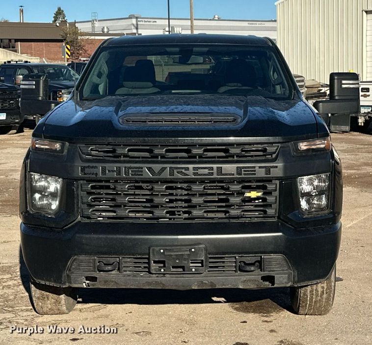 image for item EL0025 2020 Chevrolet Silverado 2500HD Double Cab pickup truck