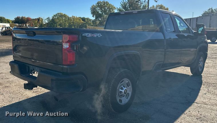 image for item EL0025 2020 Chevrolet Silverado 2500HD Double Cab pickup truck