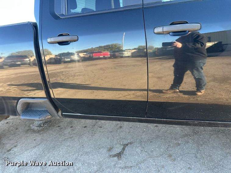 image for item EL0025 2020 Chevrolet Silverado 2500HD Double Cab pickup truck