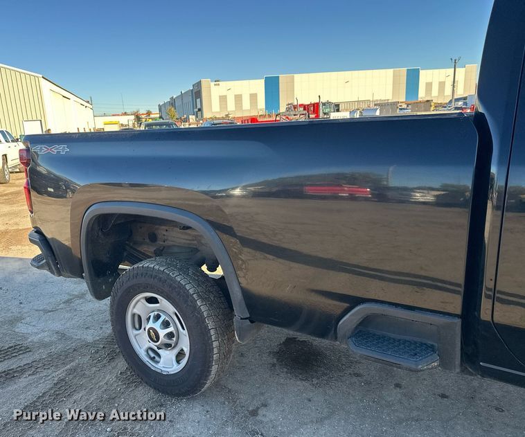 image for item EL0025 2020 Chevrolet Silverado 2500HD Double Cab pickup truck
