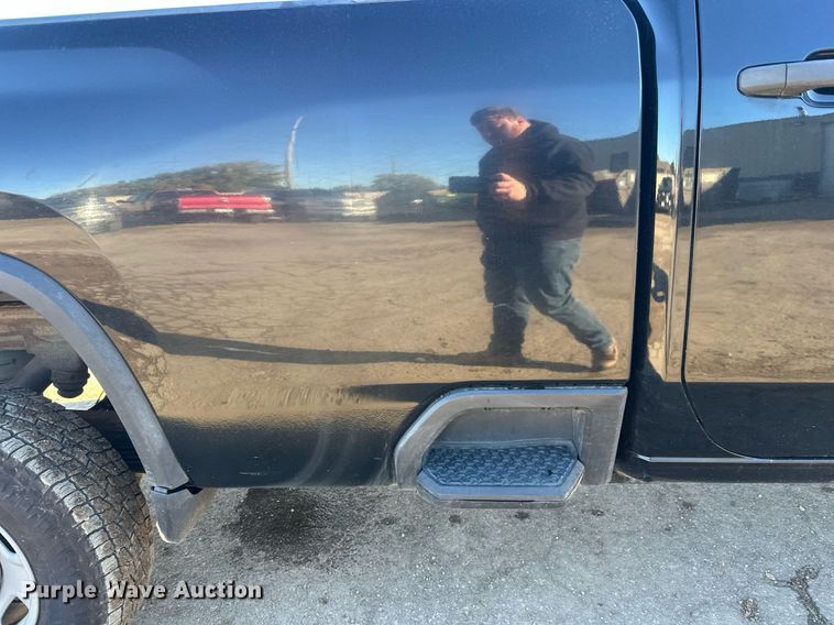 image for item EL0025 2020 Chevrolet Silverado 2500HD Double Cab pickup truck