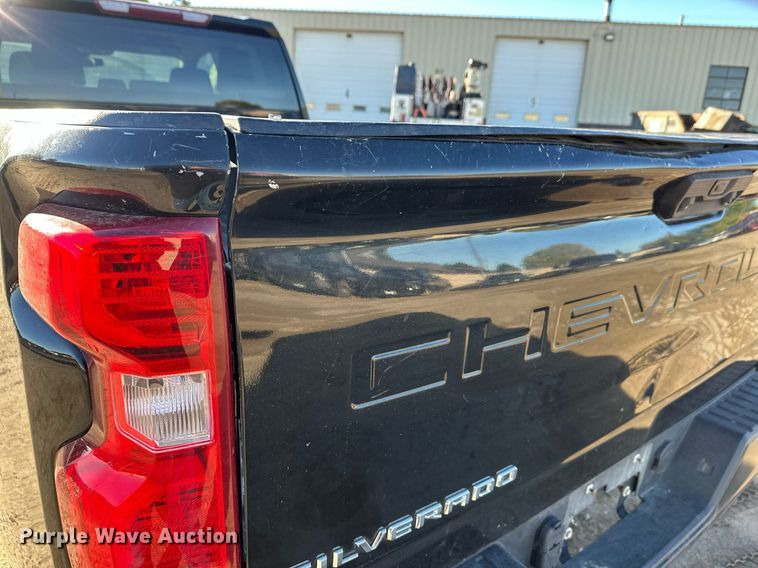 image for item EL0025 2020 Chevrolet Silverado 2500HD Double Cab pickup truck