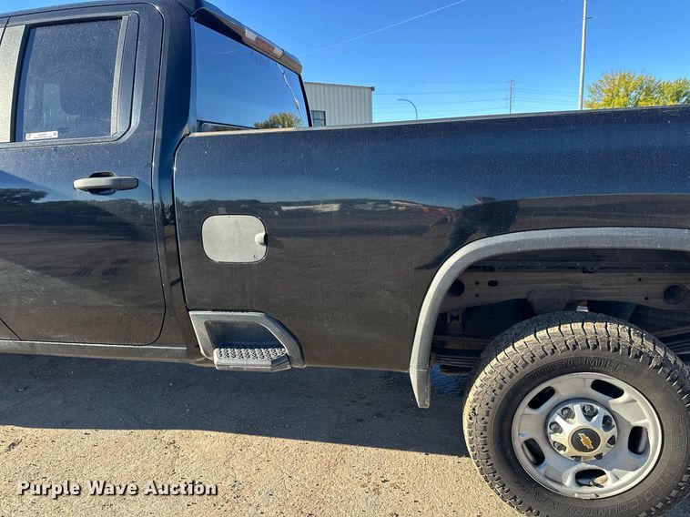 image for item EL0025 2020 Chevrolet Silverado 2500HD Double Cab pickup truck