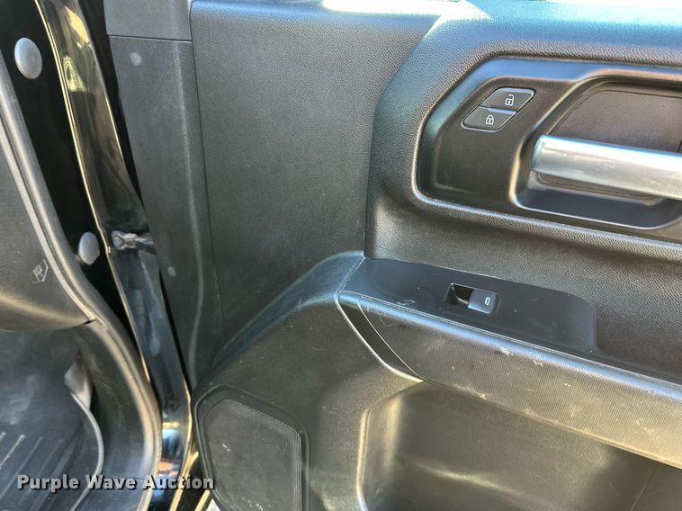 image for item EL0025 2020 Chevrolet Silverado 2500HD Double Cab pickup truck