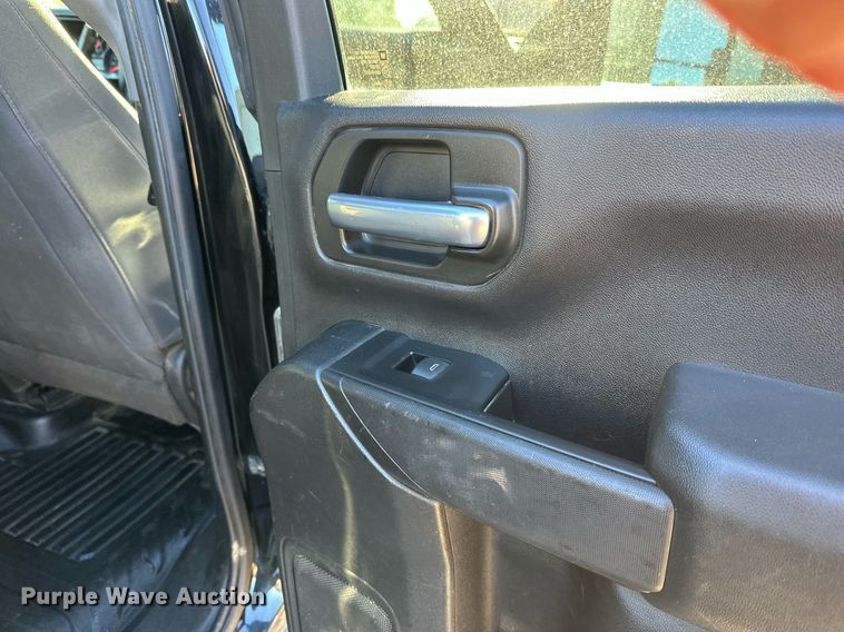 image for item EL0025 2020 Chevrolet Silverado 2500HD Double Cab pickup truck