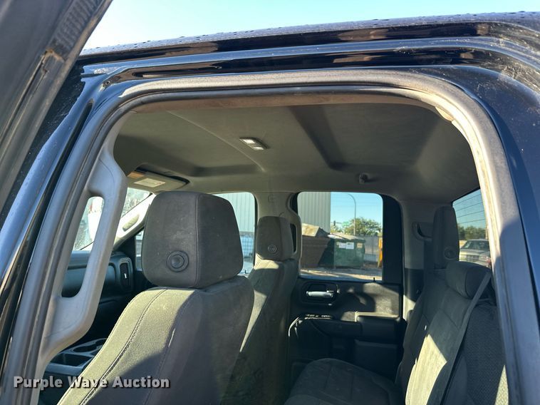 image for item EL0025 2020 Chevrolet Silverado 2500HD Double Cab pickup truck