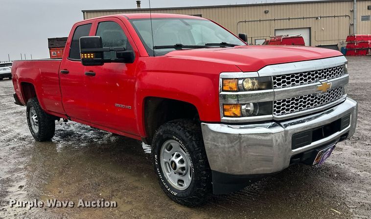 image for item EL0033 2019 Chevrolet Silverado 2500HD Double Cab pickup truck
