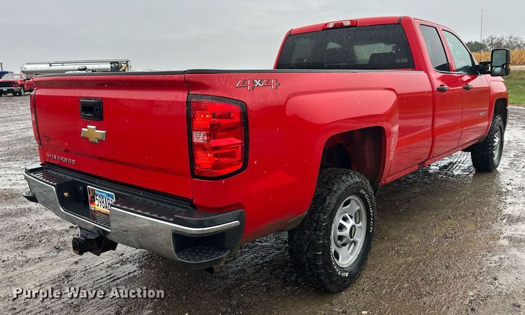 image for item EL0033 2019 Chevrolet Silverado 2500HD Double Cab pickup truck