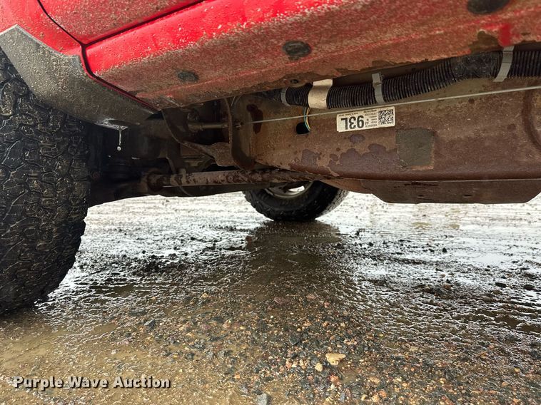 image for item EL0033 2019 Chevrolet Silverado 2500HD Double Cab pickup truck