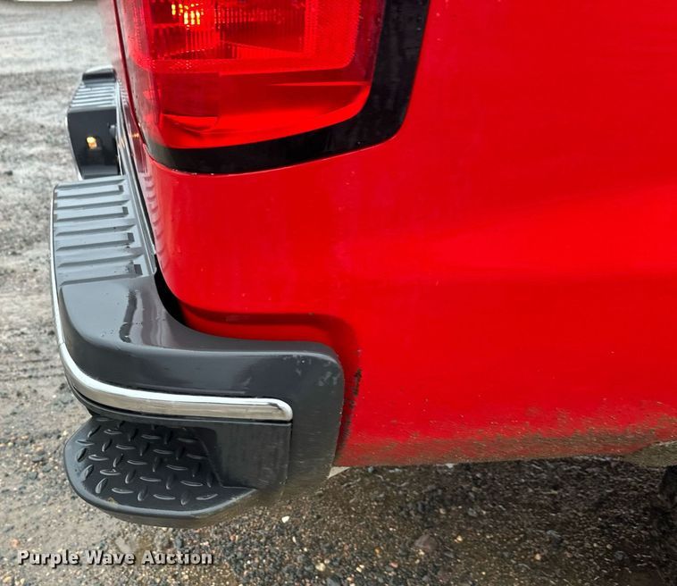 image for item EL0033 2019 Chevrolet Silverado 2500HD Double Cab pickup truck