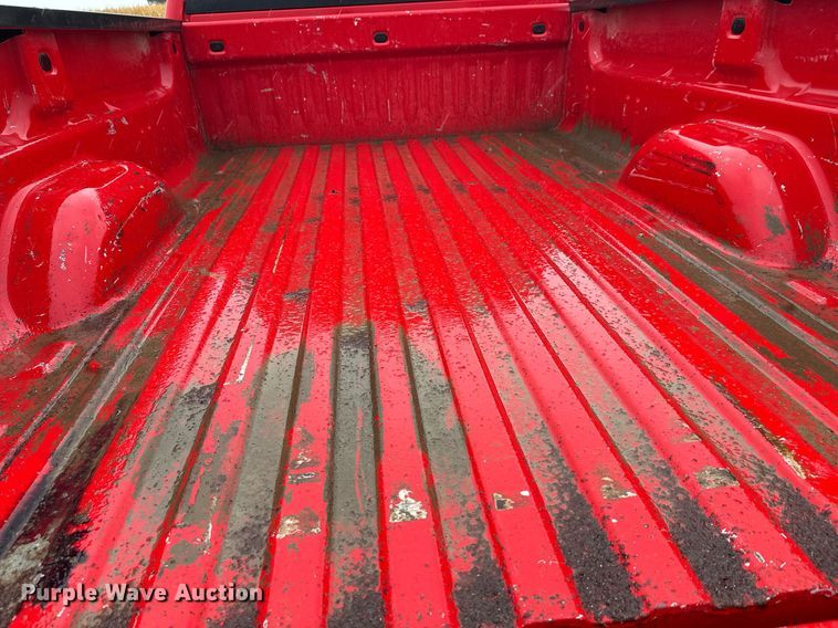 image for item EL0033 2019 Chevrolet Silverado 2500HD Double Cab pickup truck