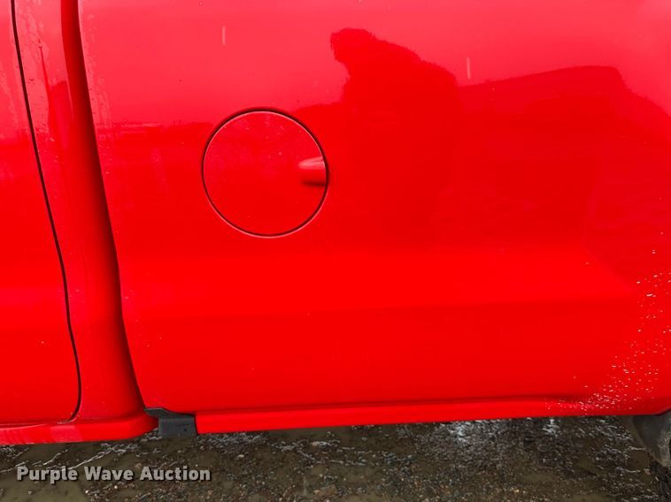 image for item EL0033 2019 Chevrolet Silverado 2500HD Double Cab pickup truck